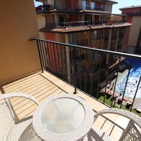 Sunny View - Menada Apartmán *