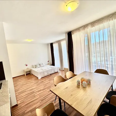 Sunny View - Menada Apartment